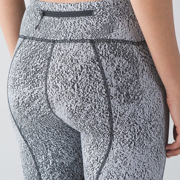Lululemon Pace Rival Crop Power Luxtreme Spray Jacquard White Black / Black Sz 4 - Picture 4 of 11
